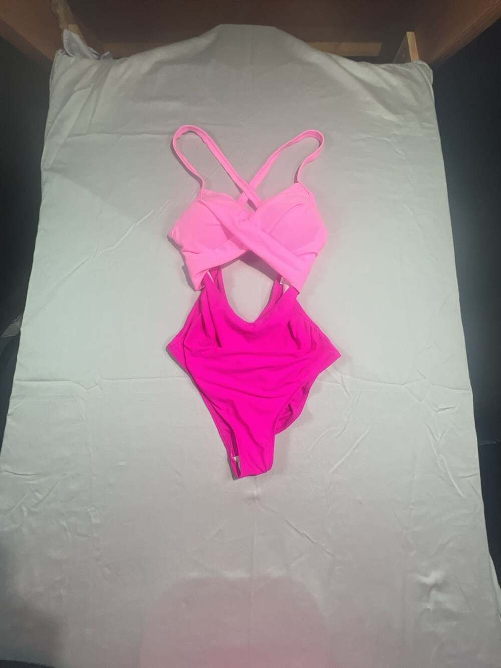 womens 1 piece pink swimsuit size medium front cutout
